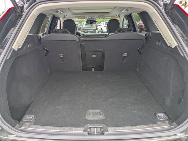 Used 2024 Volvo XC60 B5 Plus AWD/4WD image 14