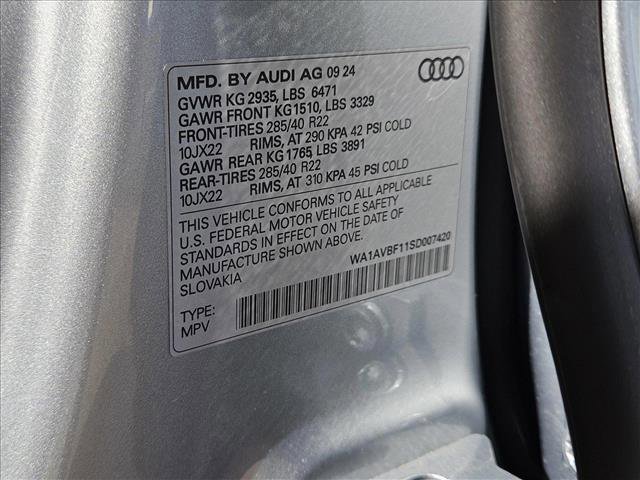 New 2025 Audi Q8 Premium w/ Black Optic Package image 17