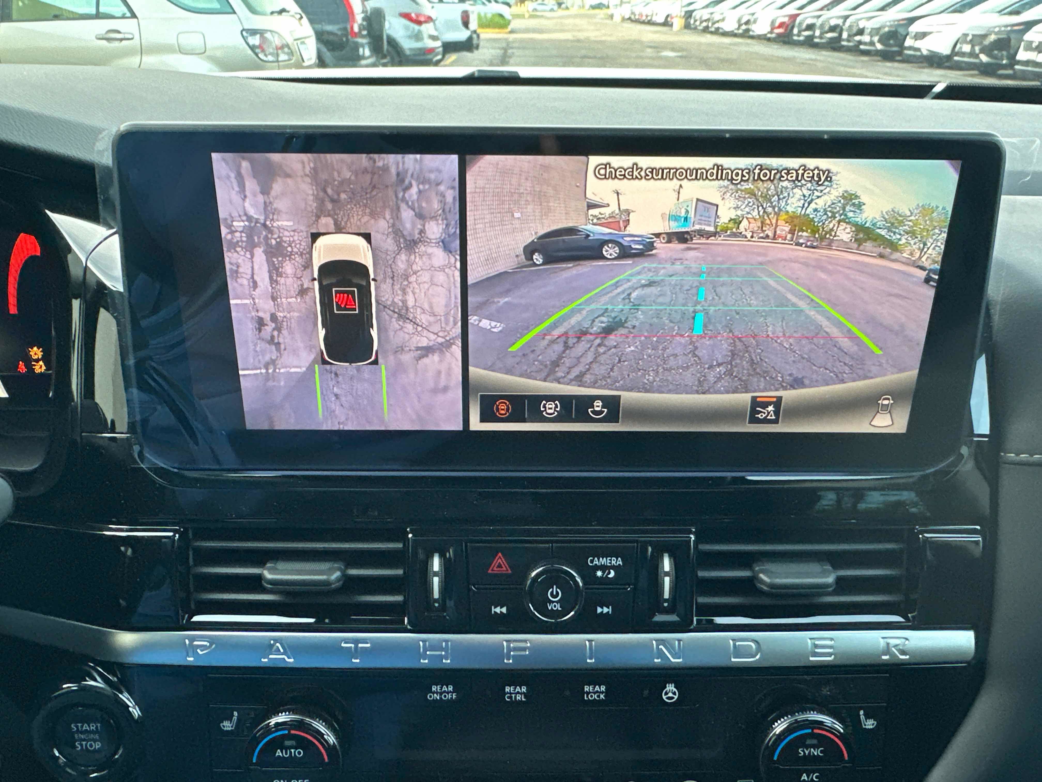 New 2026 Nissan Pathfinder SL AWD/4WD image 29