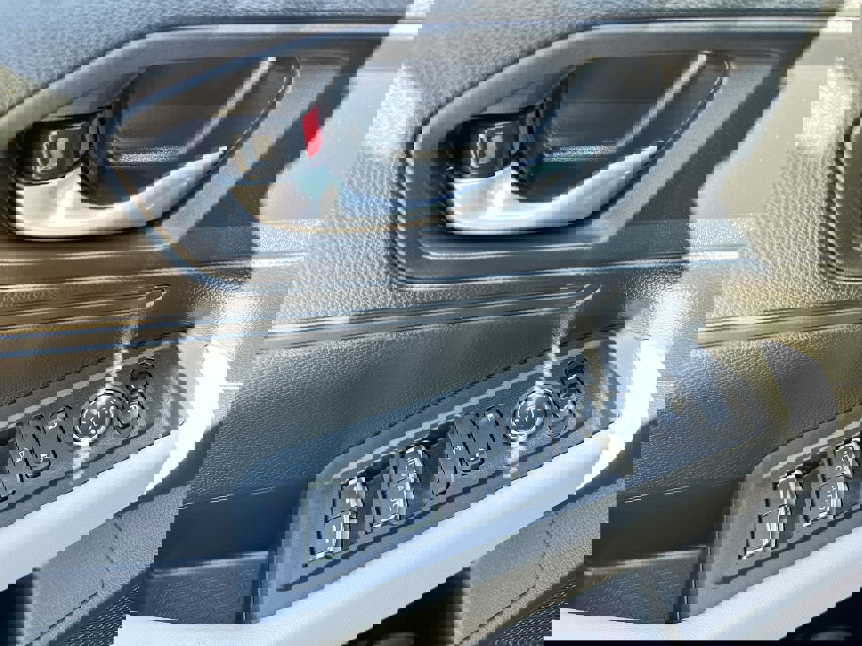 Used 2025 Honda Accord LX image 13