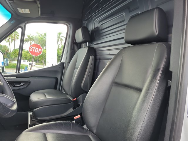 Used 2025 Mercedes-Benz Sprinter 2500 image 12