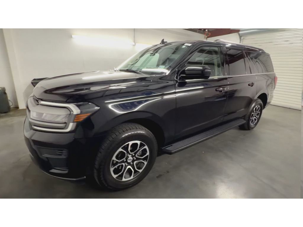 Used 2024 Ford Expedition Max XLT RWD image 4
