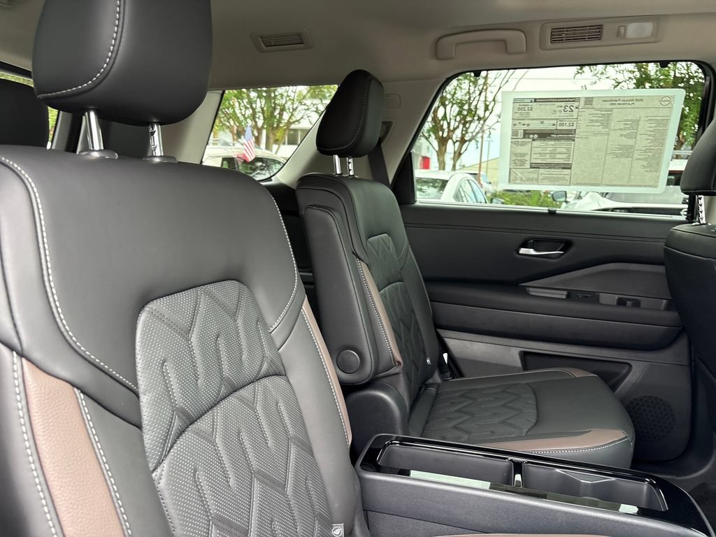New 2026 Nissan Pathfinder Platinum FWD image 27
