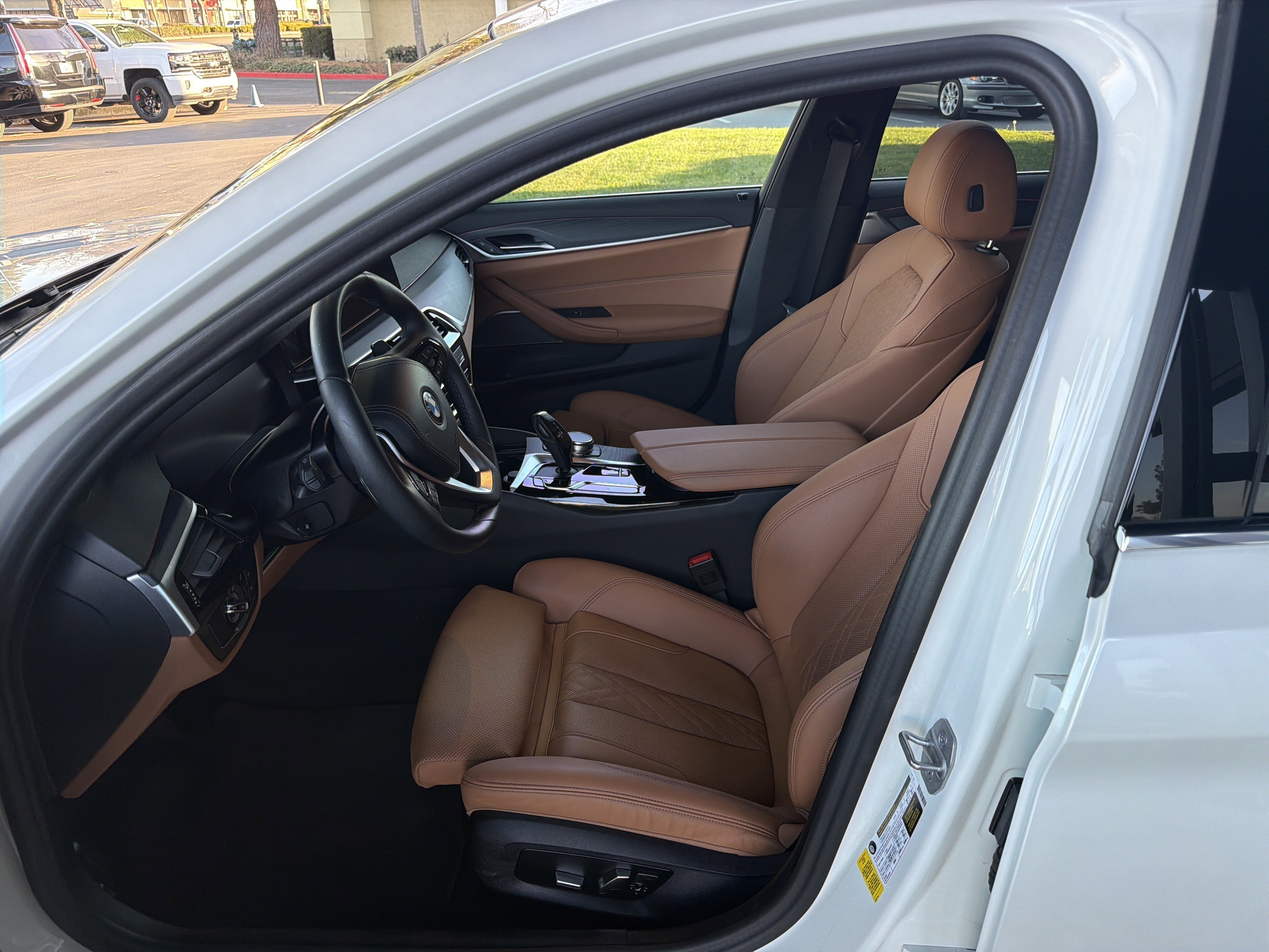 Certified 2023 BMW 540i w/ Premium Package image 43