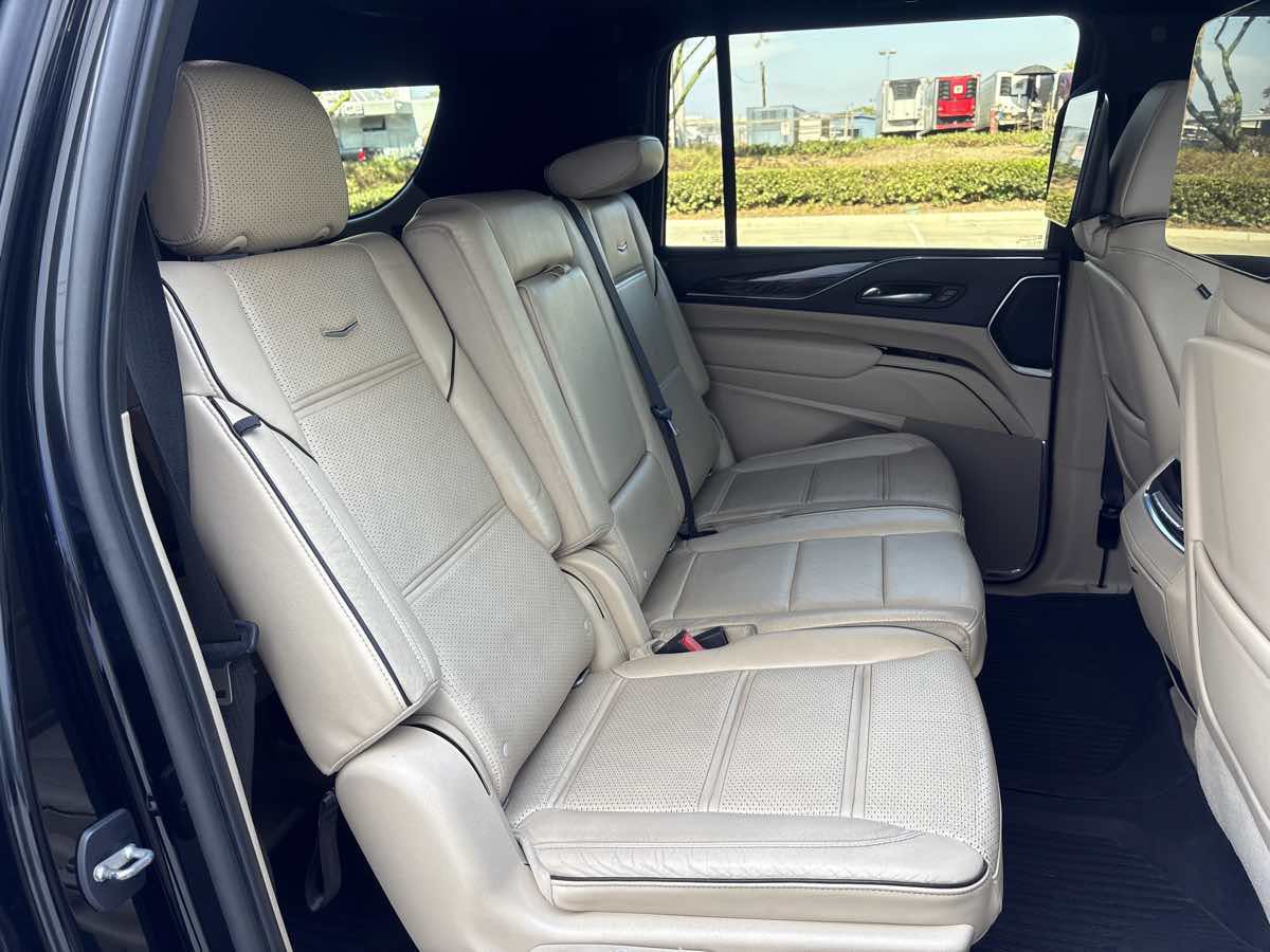 Used 2021 Cadillac Escalade ESV Premium Luxury w/ Driver Assist Tech Package RWD image 19
