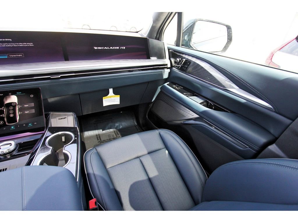 New 2026 Cadillac Escalade IQ Luxury 2 image 10
