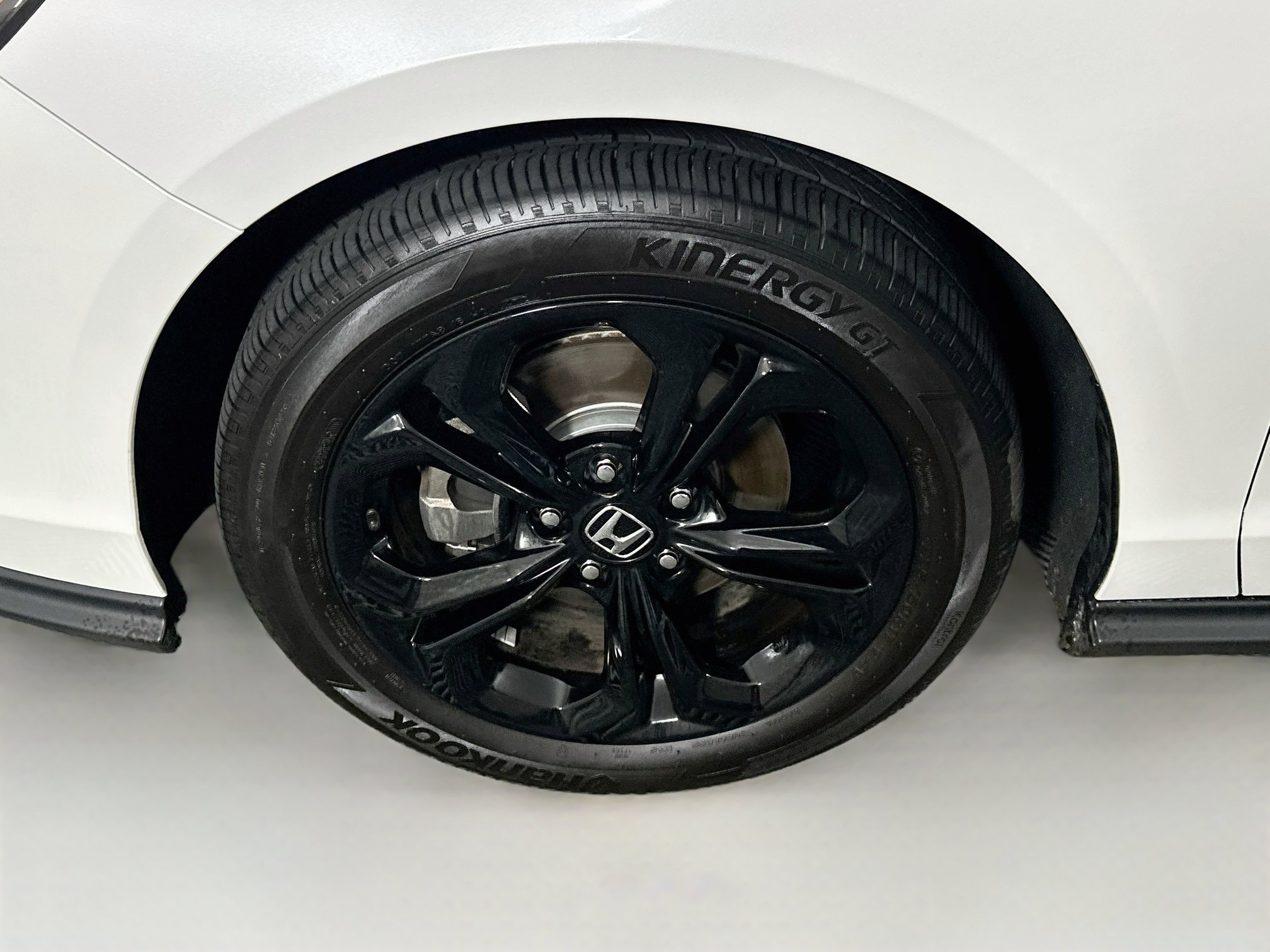 Used 2025 Honda Accord SE image 11