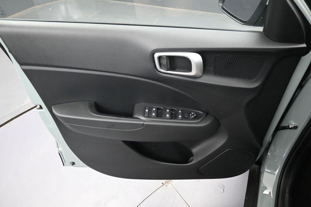 New 2026 Hyundai Venue SEL FWD image 24
