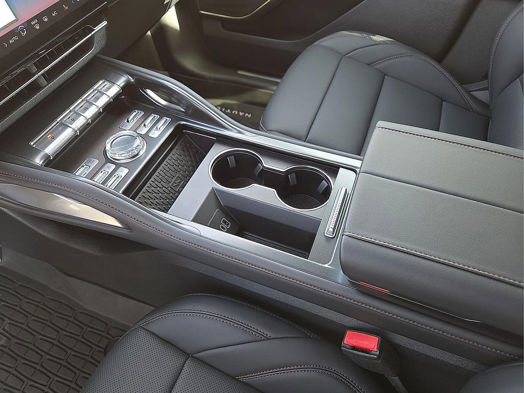 New 2026 Lincoln Nautilus Premier AWD/4WD image 20