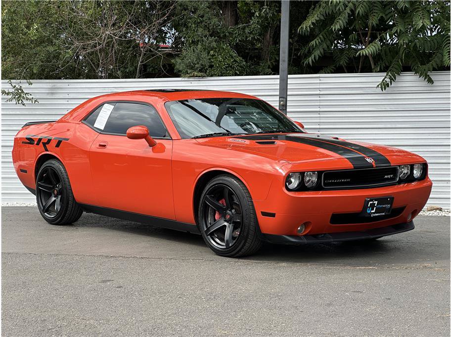 Used 2009 Dodge Challenger SRT8 w/ SRT Option Group II RWD image 8