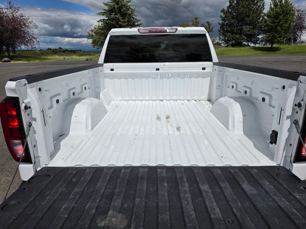 Used 2024 GMC Sierra 1500 SLE w/ X31 Off-Road Package AWD/4WD image 8