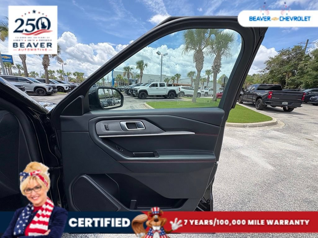 Used 2025 Ford Explorer ST-Line AWD/4WD image 29