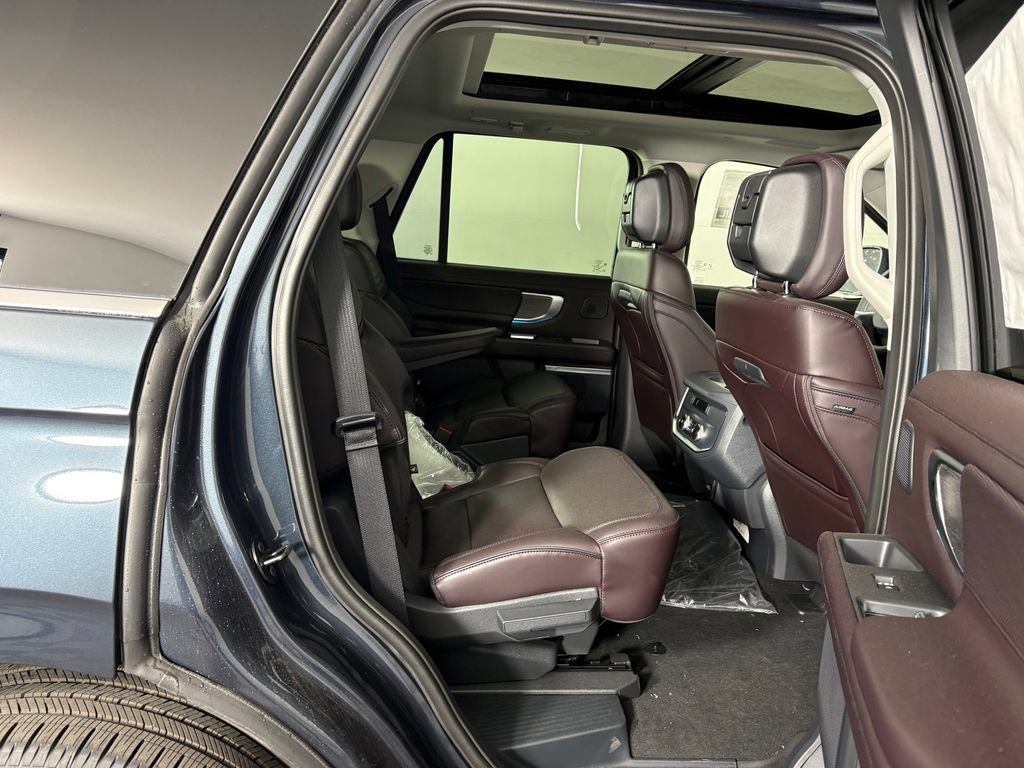 New 2026 Ford Expedition Platinum w/ Platinum Ultimate Package AWD/4WD image 44