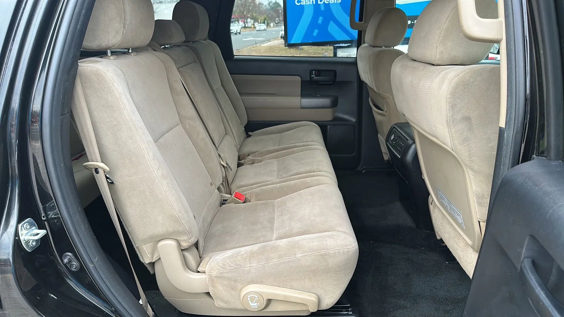 Used 2014 Toyota Sequoia SR5 AWD/4WD image 23