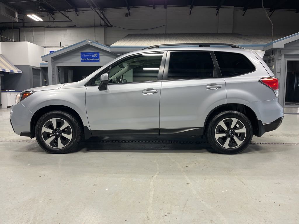 Used 2017 Subaru Forester 2.5i Premium w/ All-Weather Package image 7