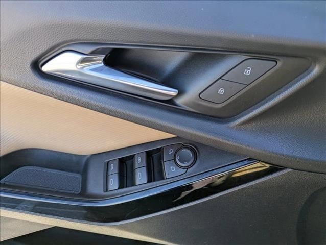 Used 2025 Chevrolet Equinox ACTIV w/ Safety and Technology Package image 10