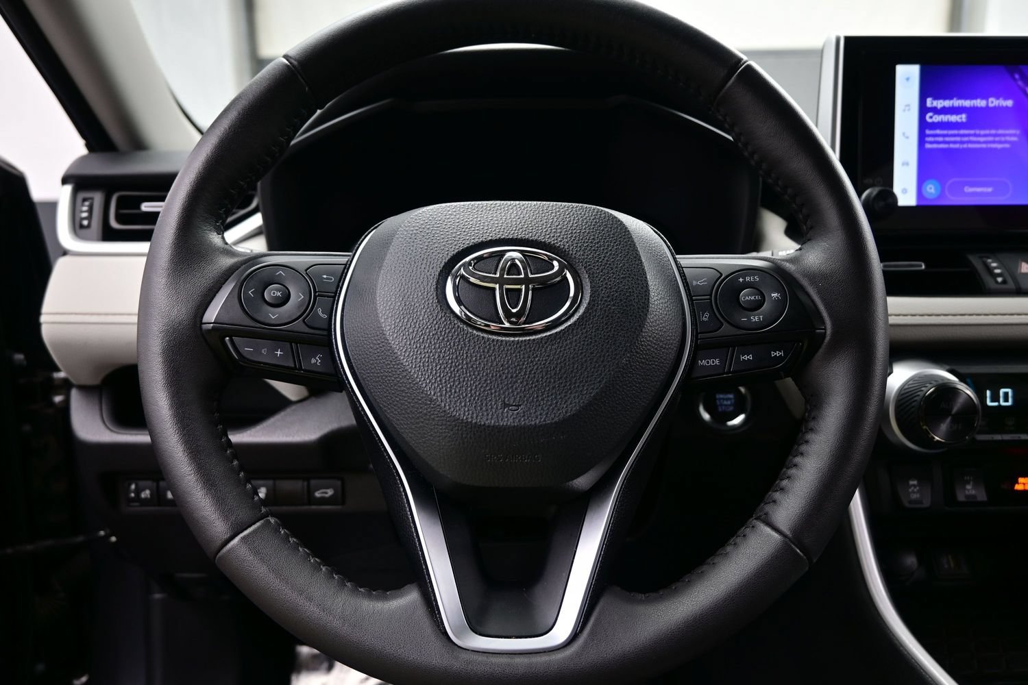 Used 2025 Toyota RAV4 XLE Premium w/ Weather Package FWD image 25
