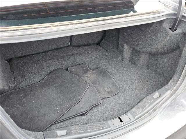 Used 2017 Ford Fusion SE w/ Equipment Group 201A image 6