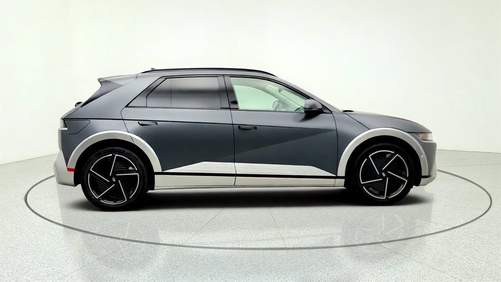 Used 2025 Hyundai Ioniq 5 Limited AWD/4WD image 4