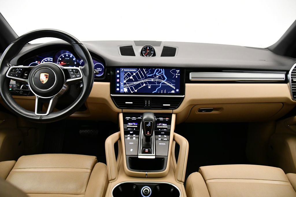 Used 2022 Porsche Cayenne Platinum Edition image 22