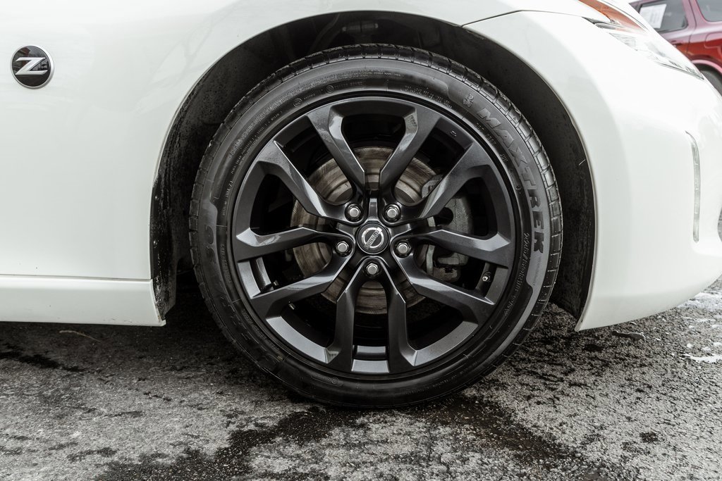 Used 2016 Nissan 370Z Touring image 5