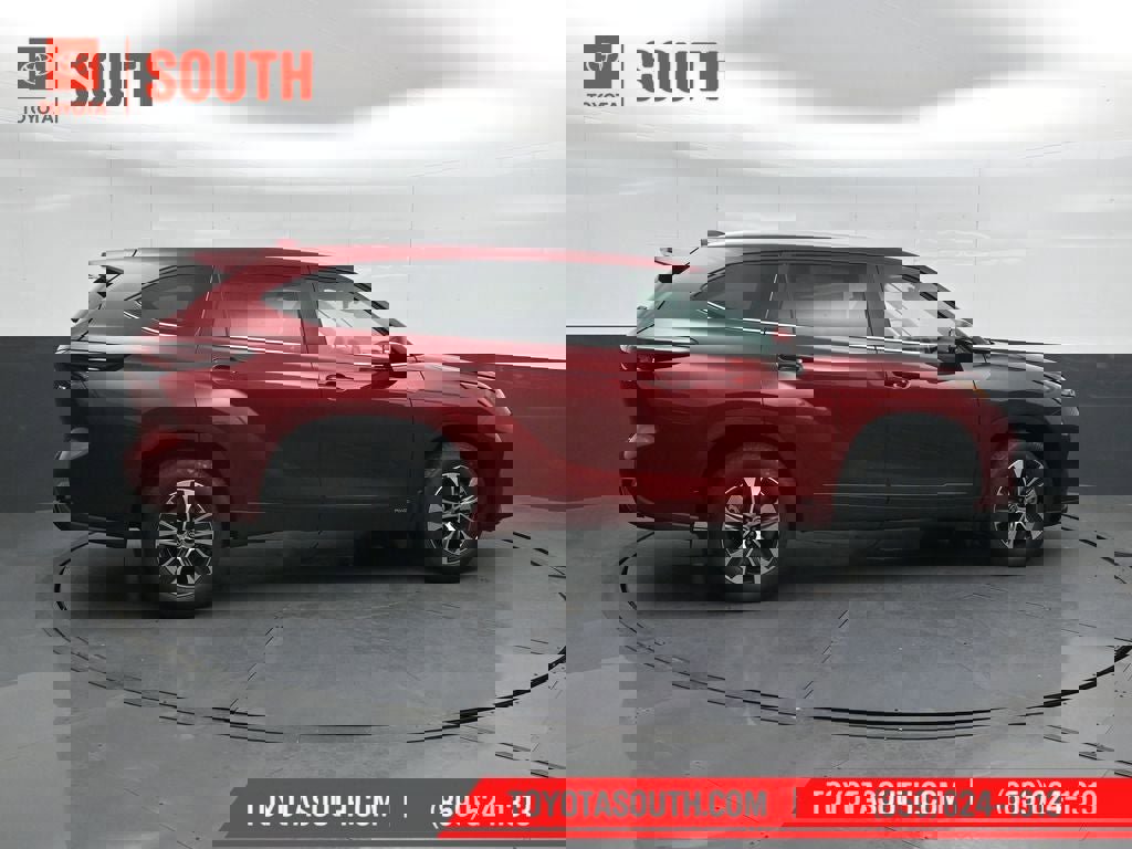 New 2026 Toyota Highlander XLE image 3