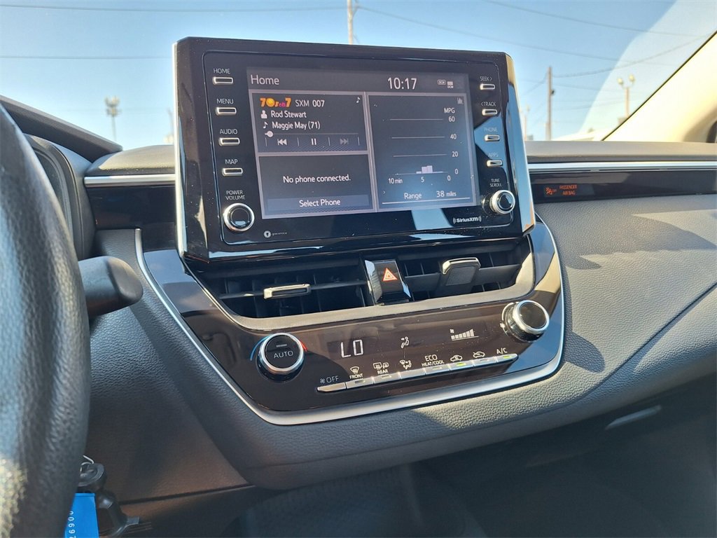 Used 2021 Toyota Corolla LE image 12