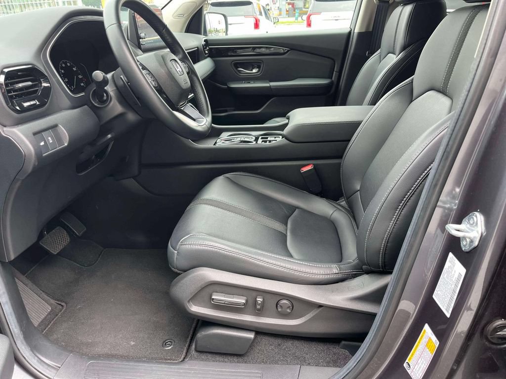 Used 2025 Honda Pilot Touring image 28