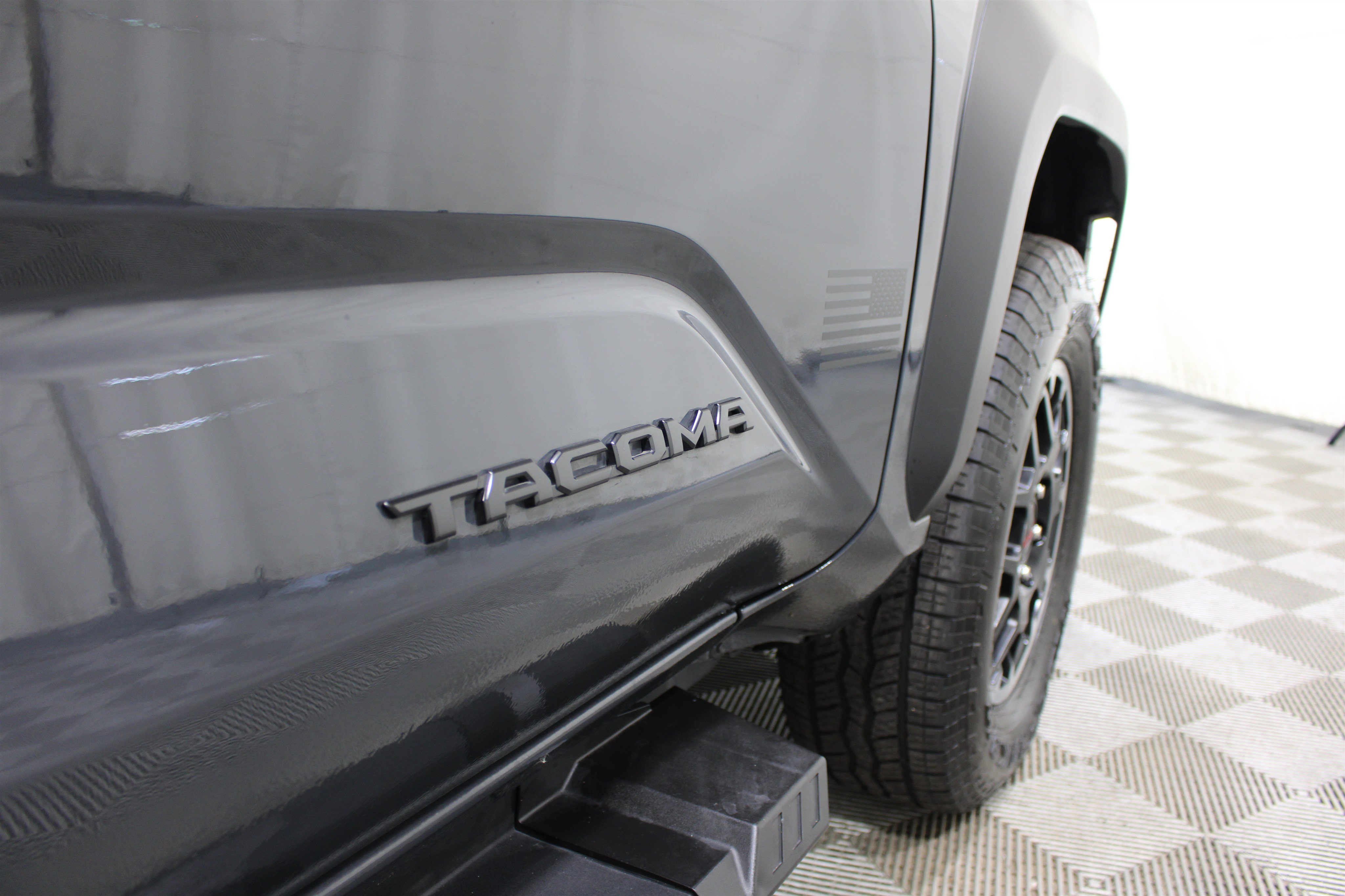 Used 2025 Toyota Tacoma TRD Off-Road w/ TRD Off Road Premium Package AWD/4WD image 29
