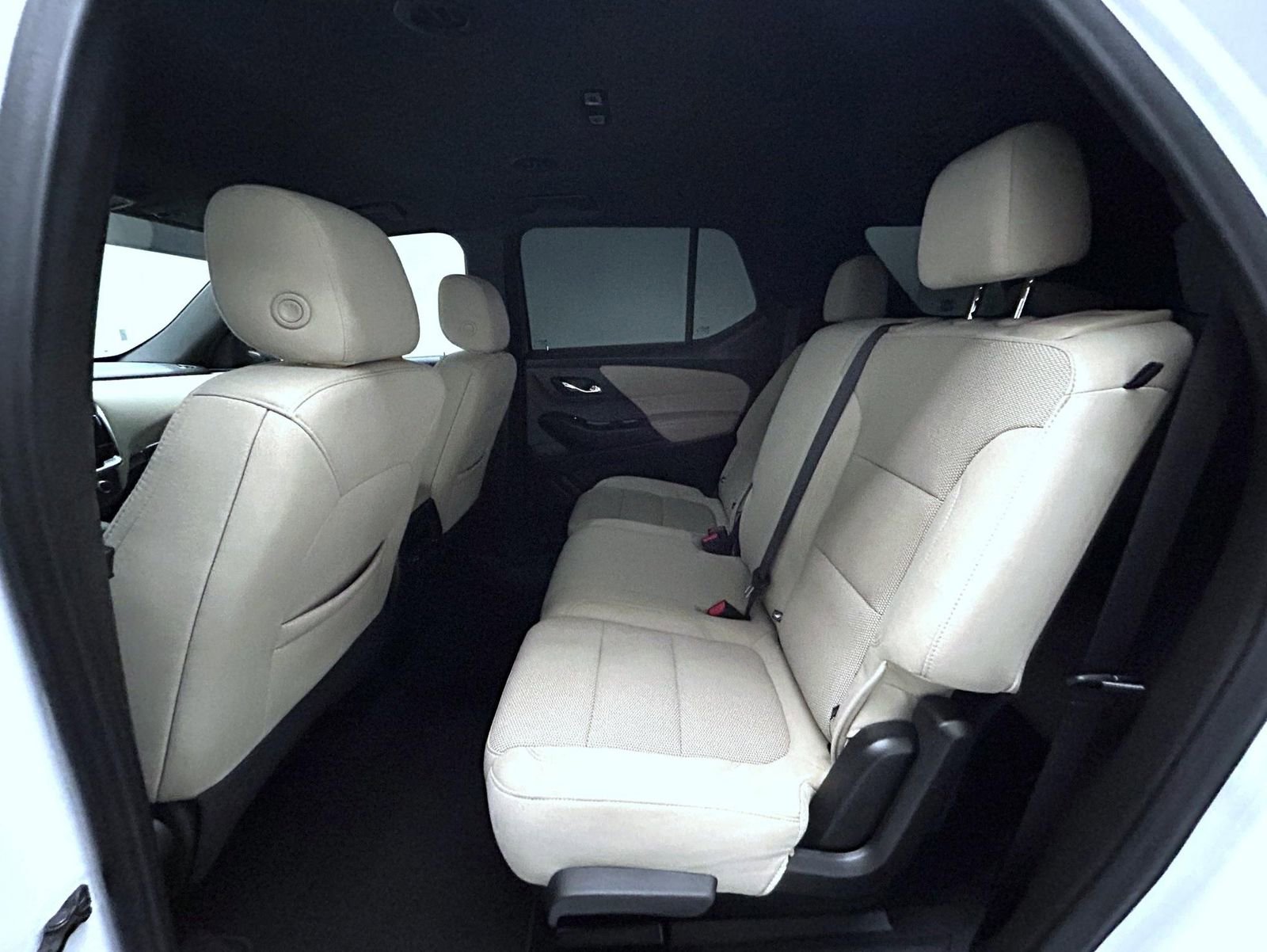 Used 2023 Chevrolet Traverse LS image 20