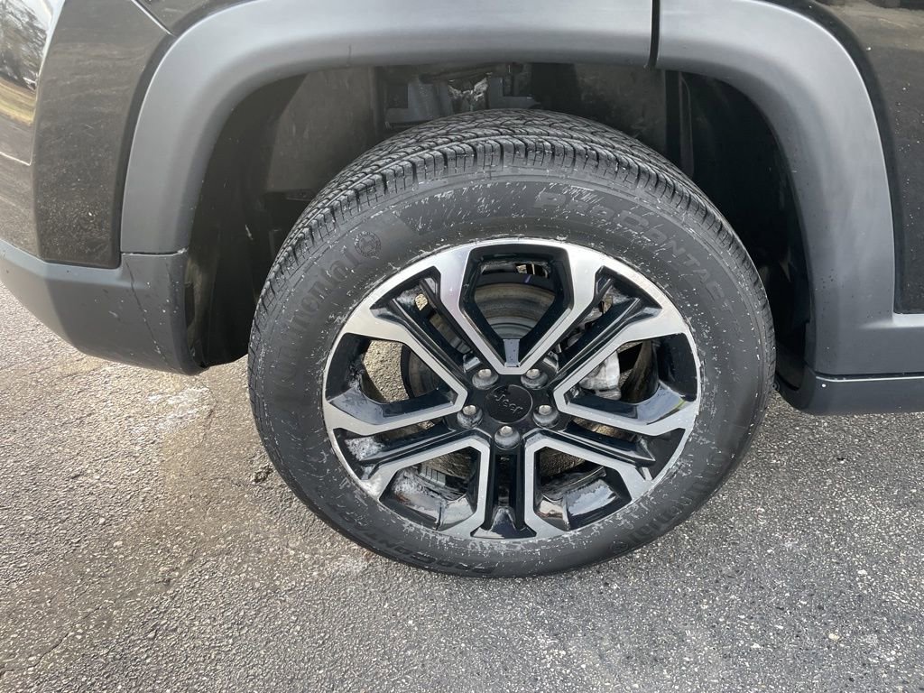 Used 2022 Jeep Compass Limited image 13