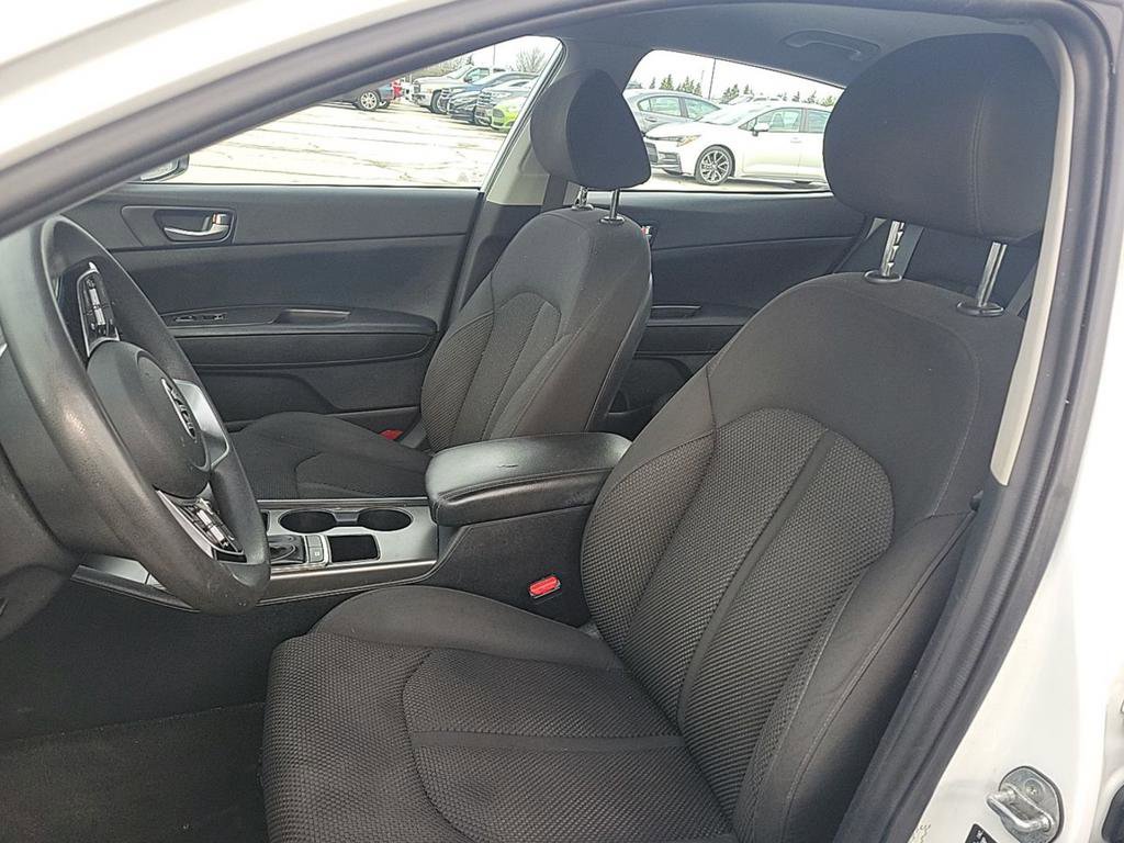 Used 2020 Kia Optima LX image 3