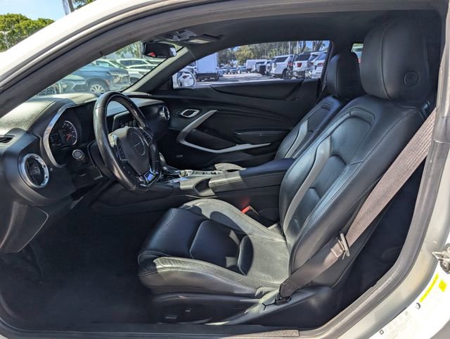 Used 2018 Chevrolet Camaro LT RWD image 10