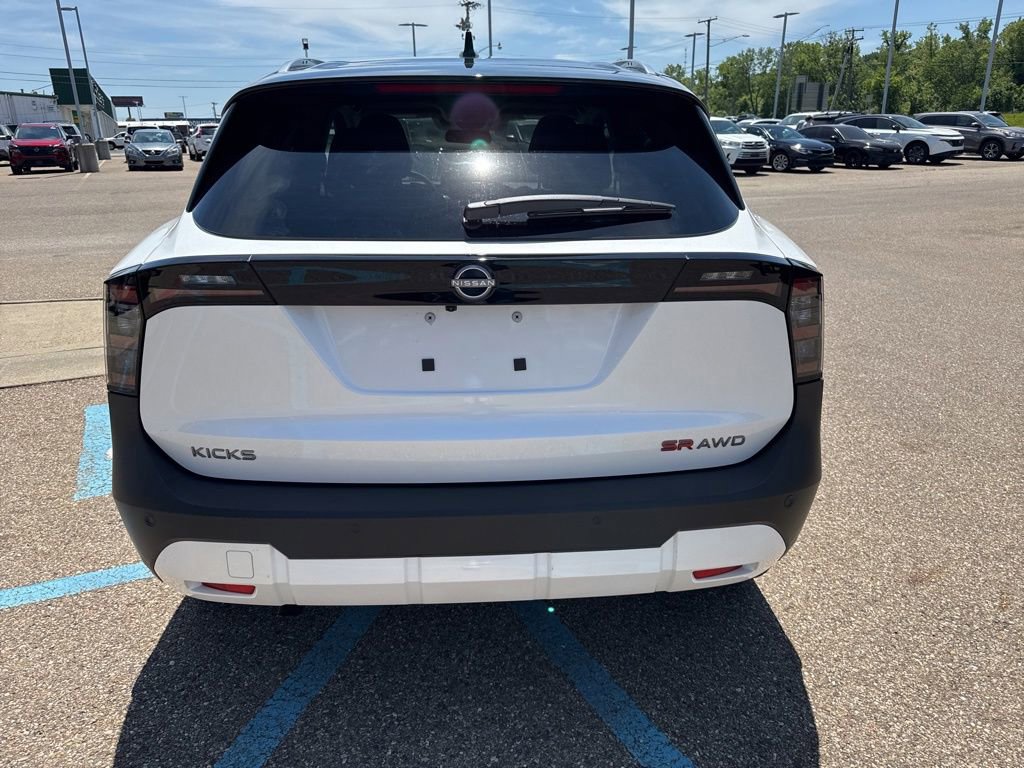 New 2026 Nissan Kicks SR w/ SR Premium Package AWD/4WD image 6