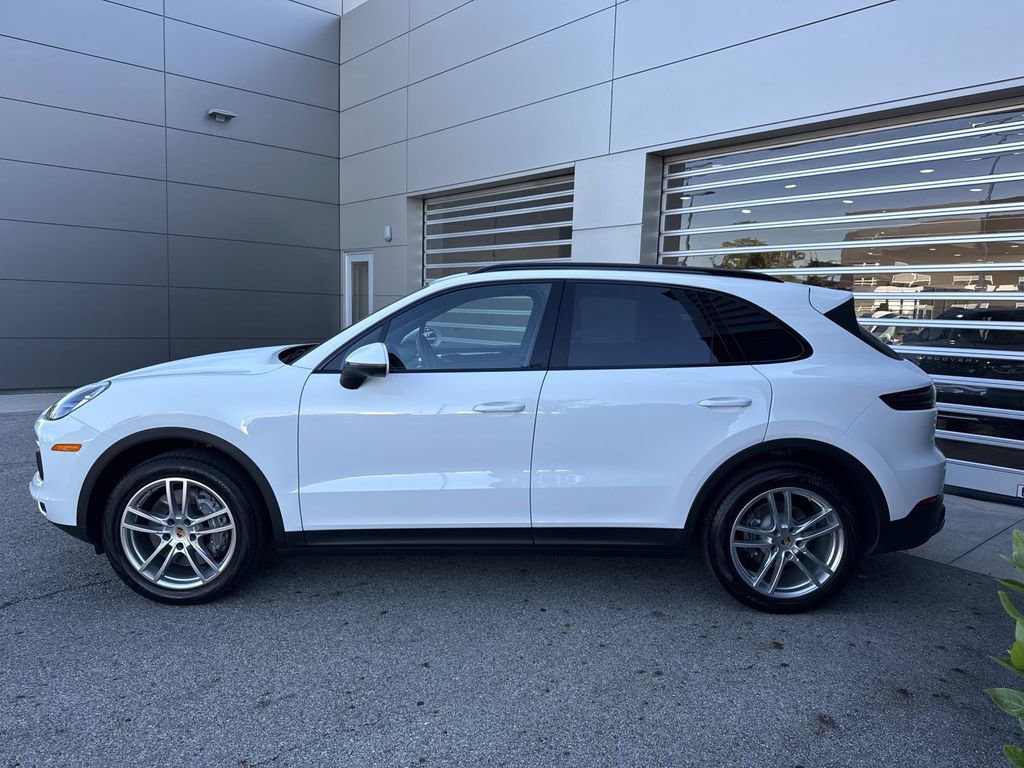 Certified 2023 Porsche Cayenne AWD/4WD image 4