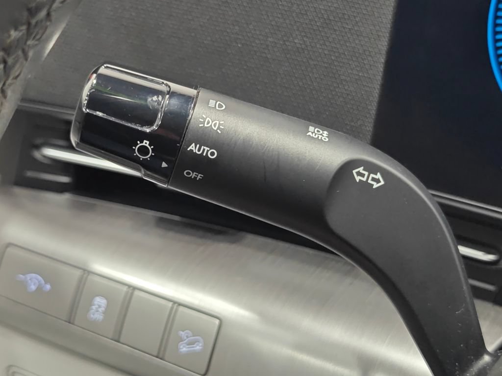 Used 2025 Hyundai Kona SEL AWD/4WD image 41