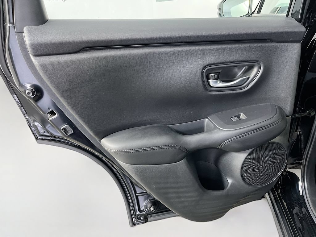 Used 2025 Honda HR-V LX image 27