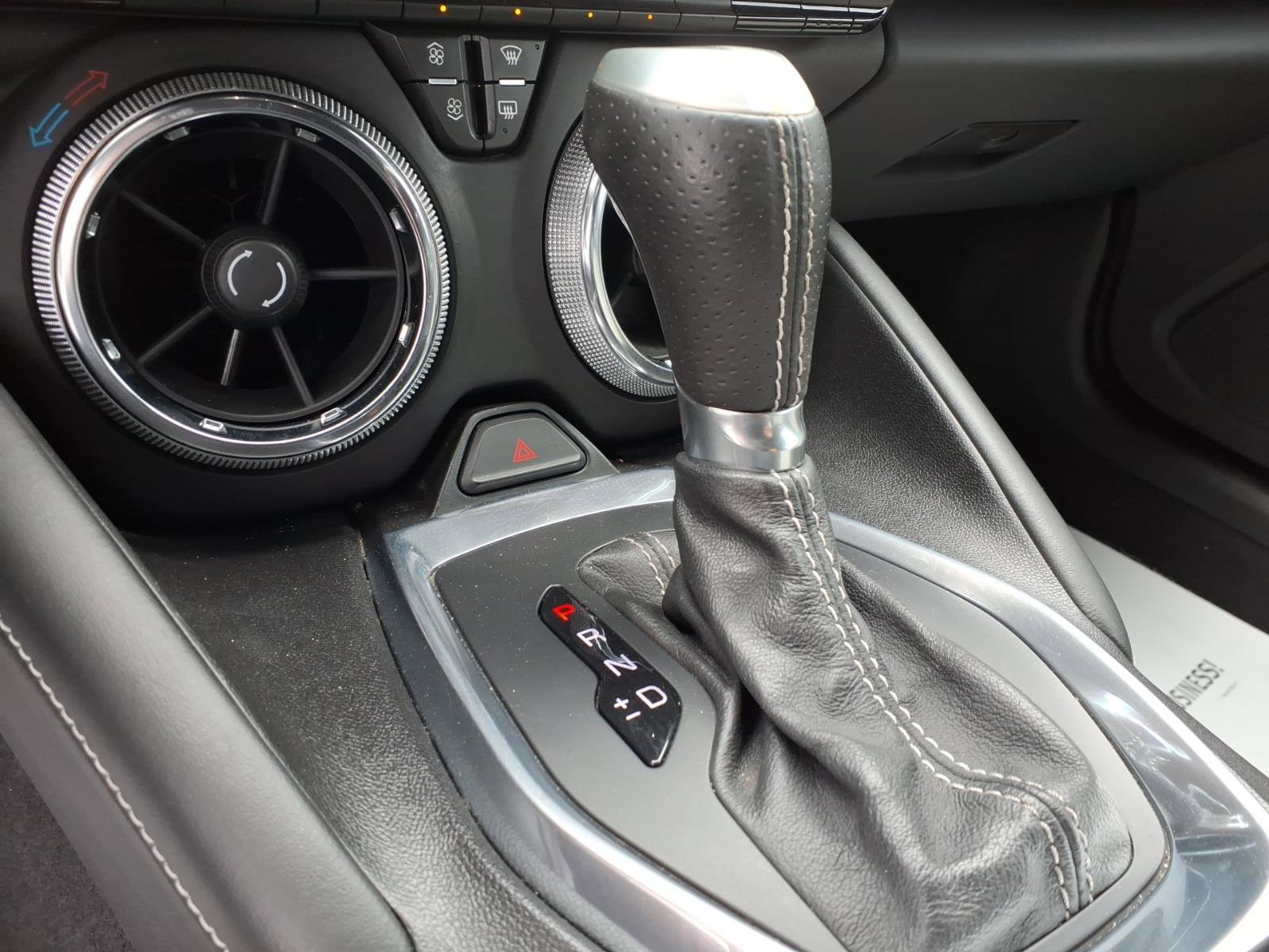 Used 2017 Chevrolet Camaro LT RWD image 27