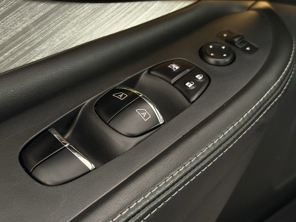 Used 2018 Nissan Murano Platinum w/ Cargo Package image 14