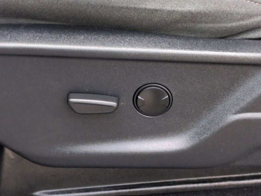 Used 2023 Ford F150 XLT image 18