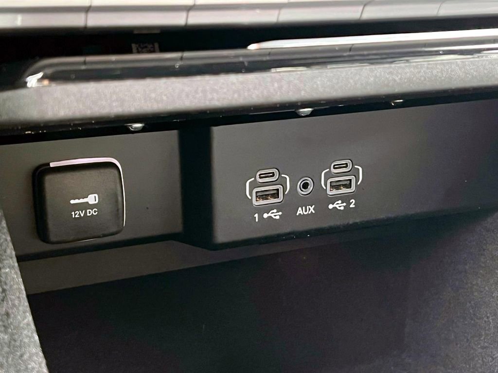 Used 2023 Jeep Wagoneer 4WD image 30