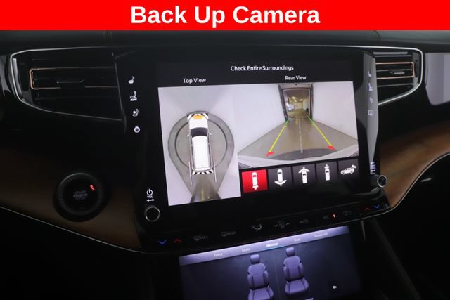 Used 2025 Jeep Grand Wagoneer Series III w/ Rear Seat Video Group 1 AWD/4WD image 27