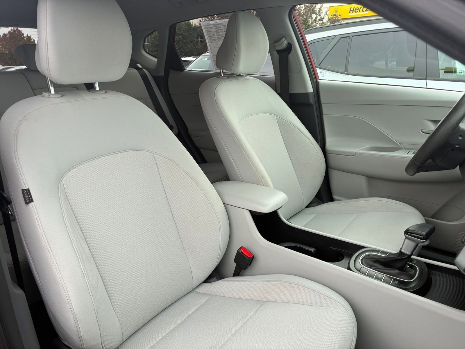 Used 2025 Hyundai Kona SEL image 36