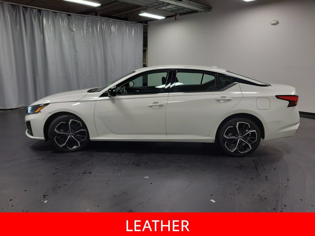 Used 2024 Nissan Altima 2.5 SR AWD/4WD image 5