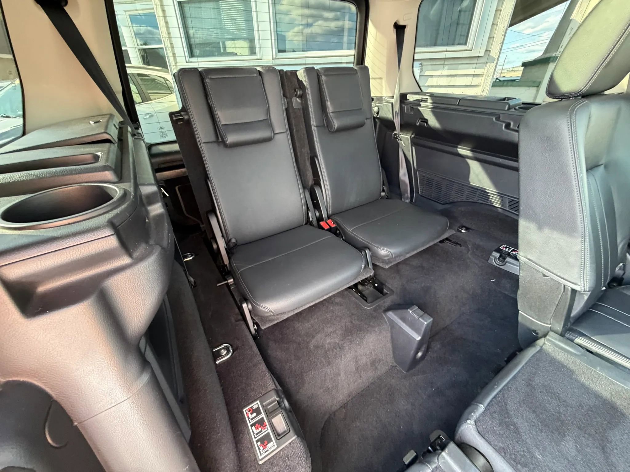 Used 2016 Land Rover LR4 HSE Silver Edition AWD/4WD image 43