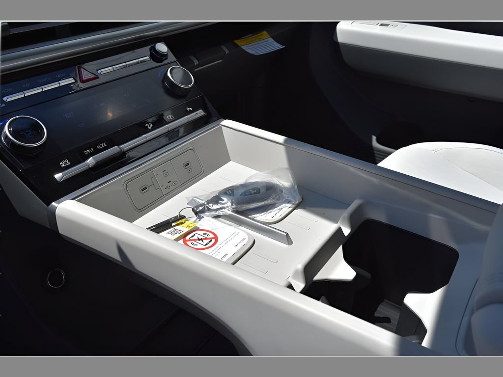 New 2026 Hyundai Santa Fe SE FWD image 25