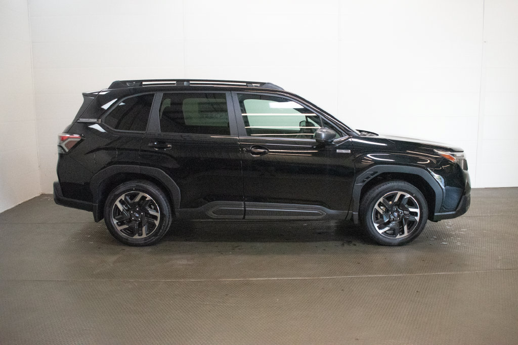 New 2026 Subaru Forester Touring AWD/4WD image 3
