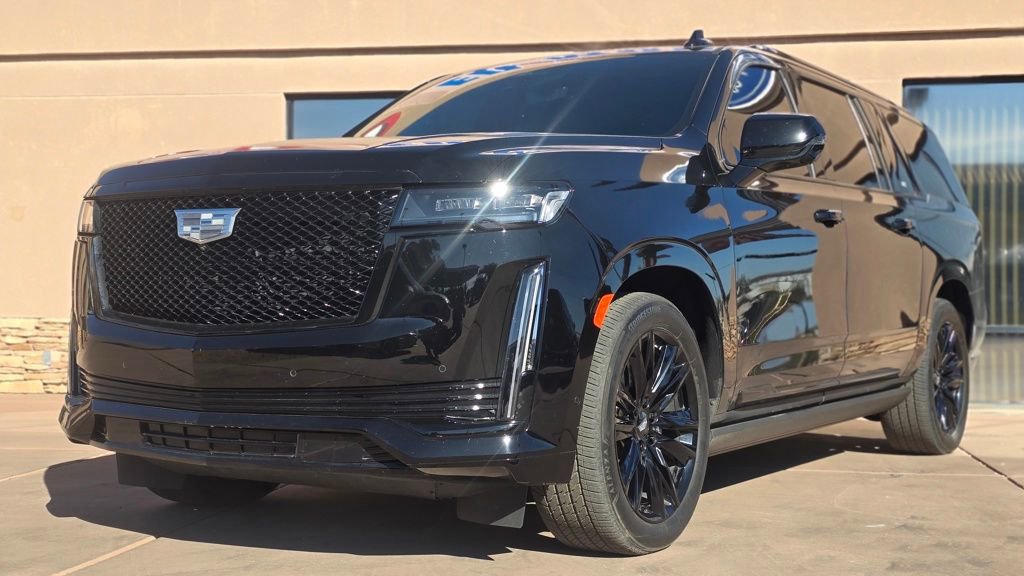 Used 2023 Cadillac Escalade ESV Sport Platinum AWD/4WD image 3