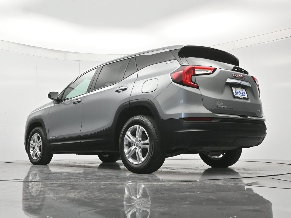 Used 2024 GMC Terrain SLE AWD/4WD image 42