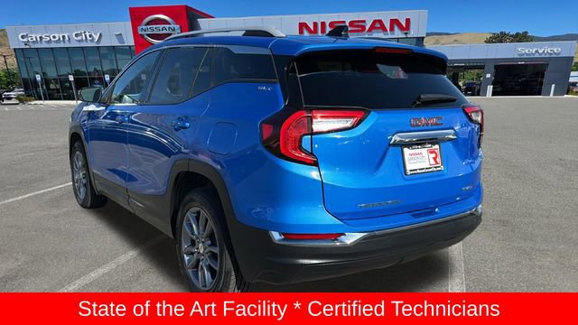 Used 2024 GMC Terrain SLT image 5